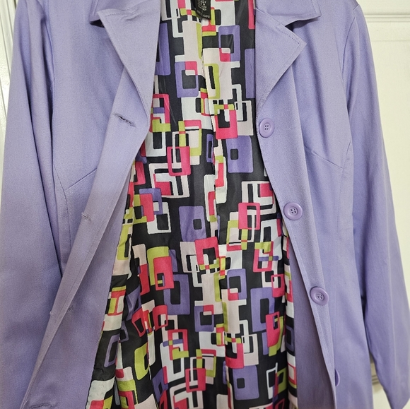 Like New Lightweight lavender jacket - Picture 3 of 5